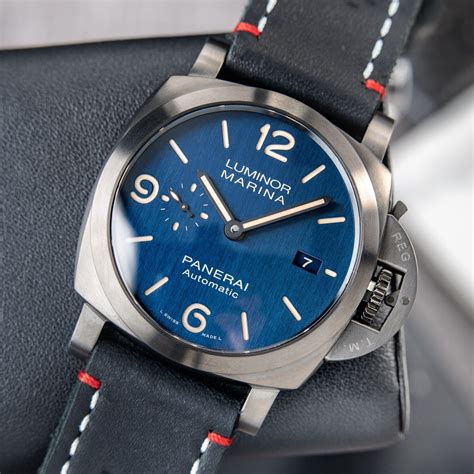 panerai luminor marina dial colors.